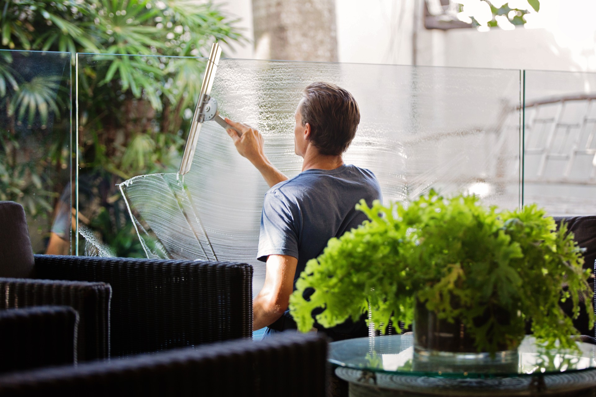 Man window cleaning